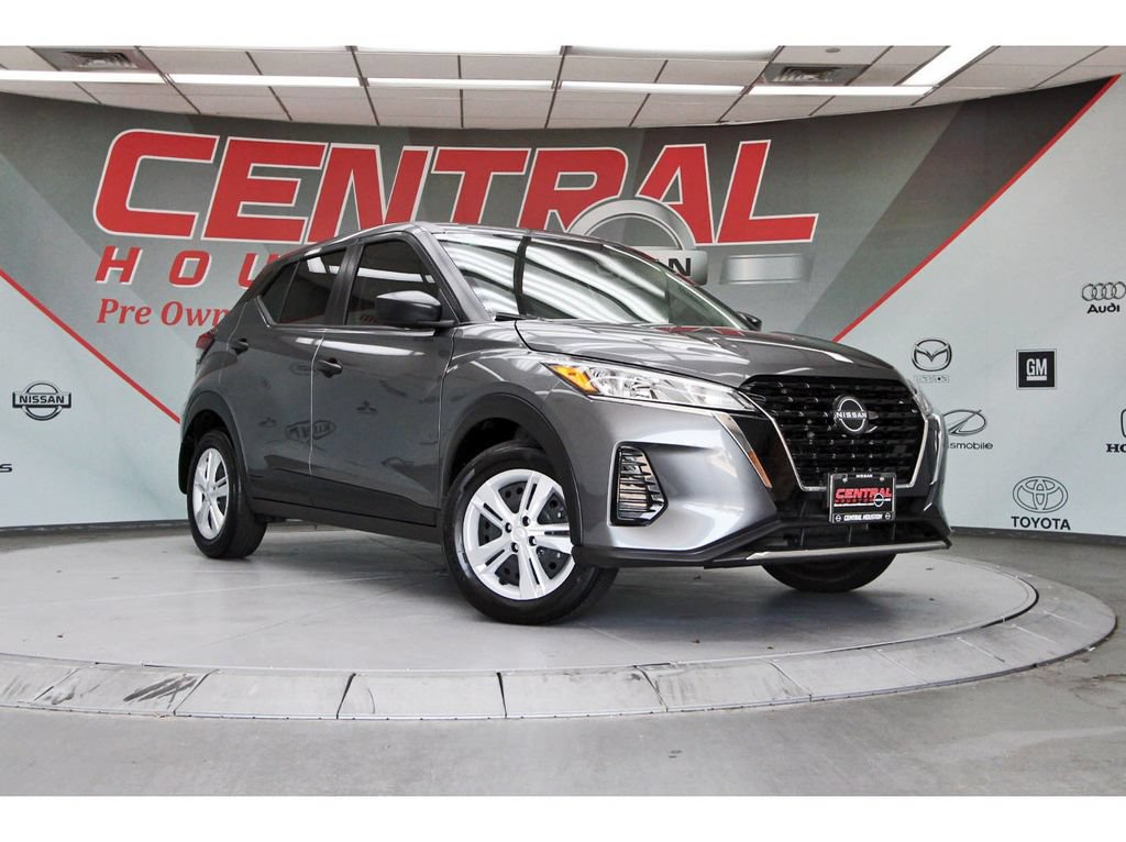 Certified 2025 Nissan Kicks Play S