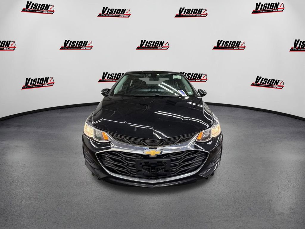 Used 2019 Chevrolet Cruze LS image 2