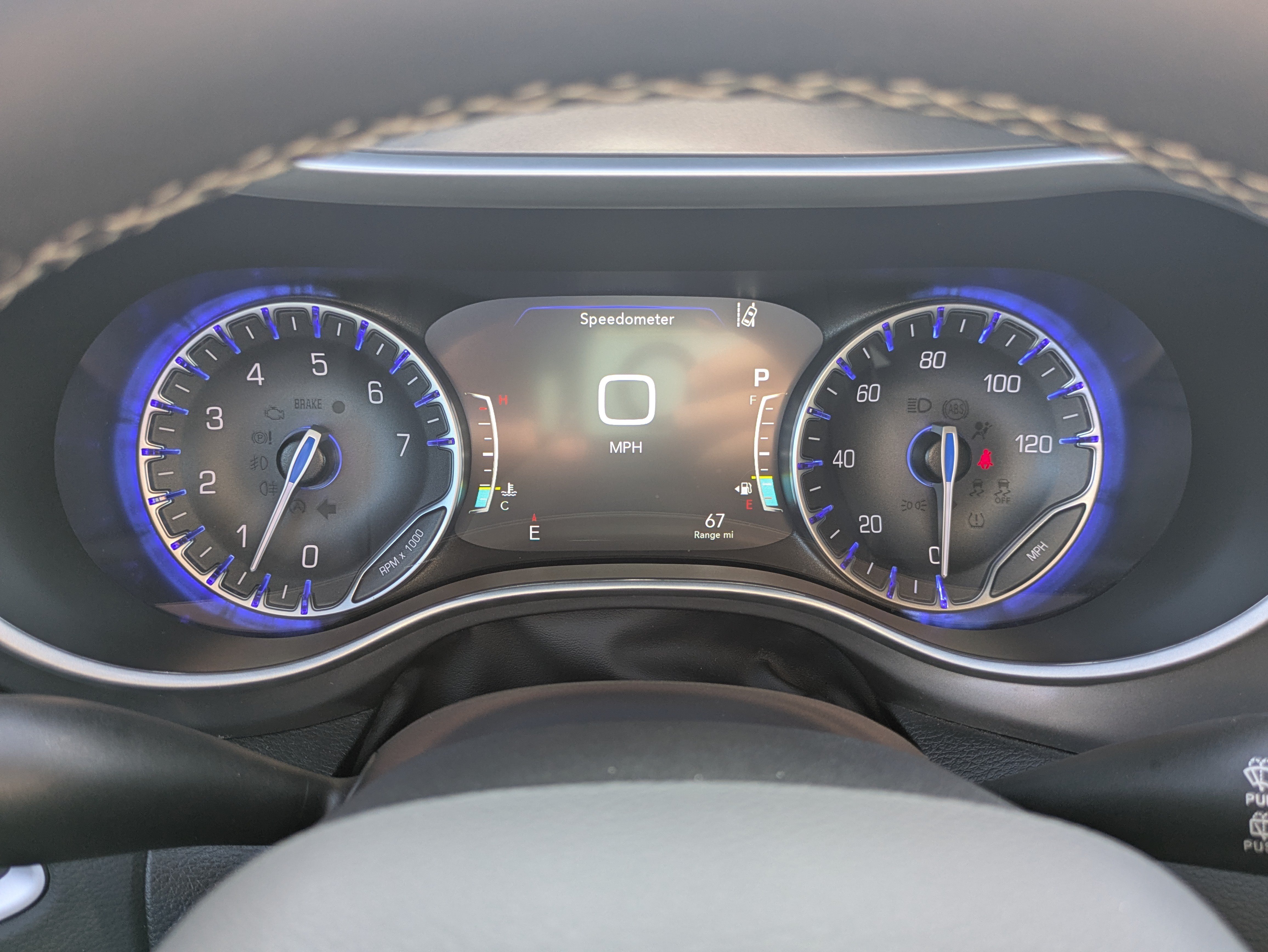 Used 2026 Chrysler Pacifica Select FWD image 11