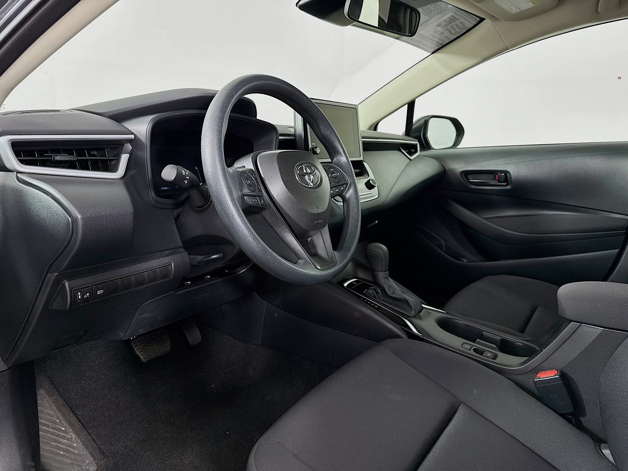 Certified 2026 Toyota Corolla LE FWD image 9