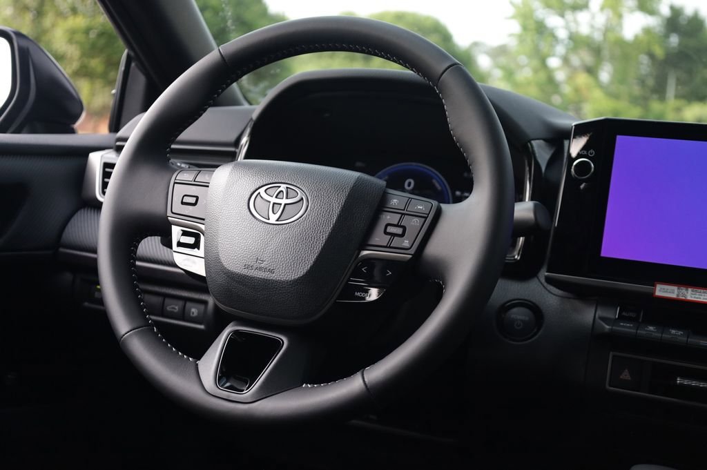 New 2026 Toyota Camry SE FWD image 6