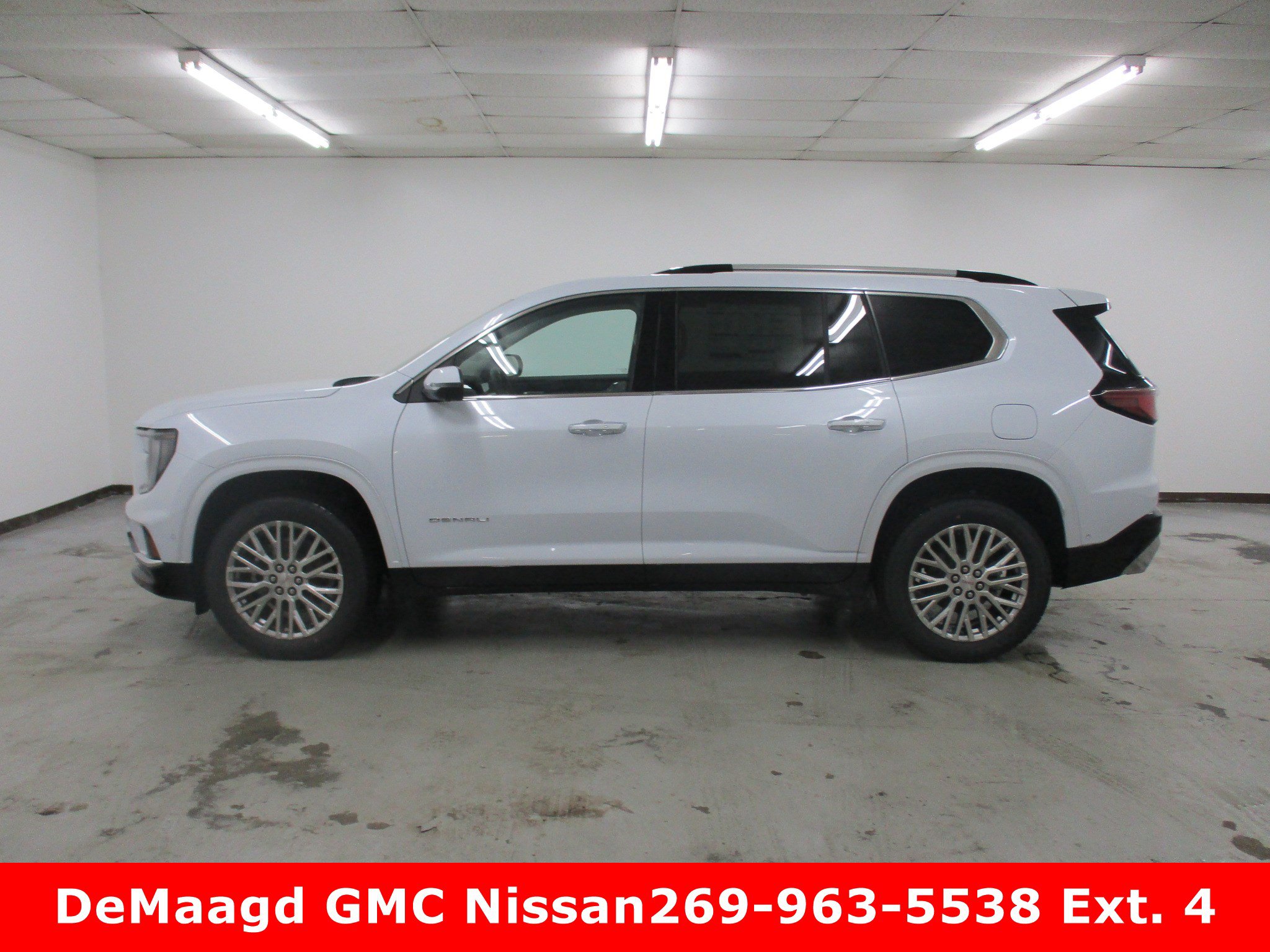 New 2026 GMC Acadia Denali w/ Super Cruise Package image 13
