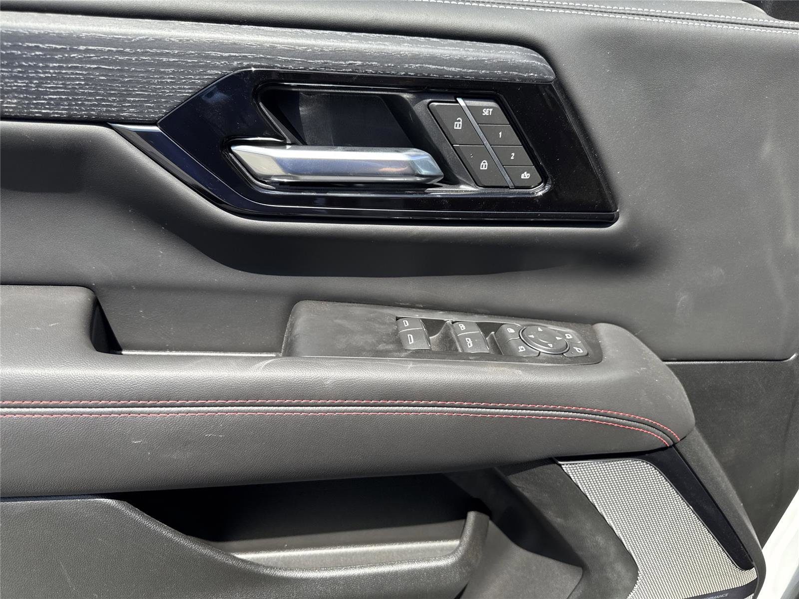 New 2026 GMC Yukon AT4 Ultimate w/ LPO, Floor Liner Package AWD/4WD image 35