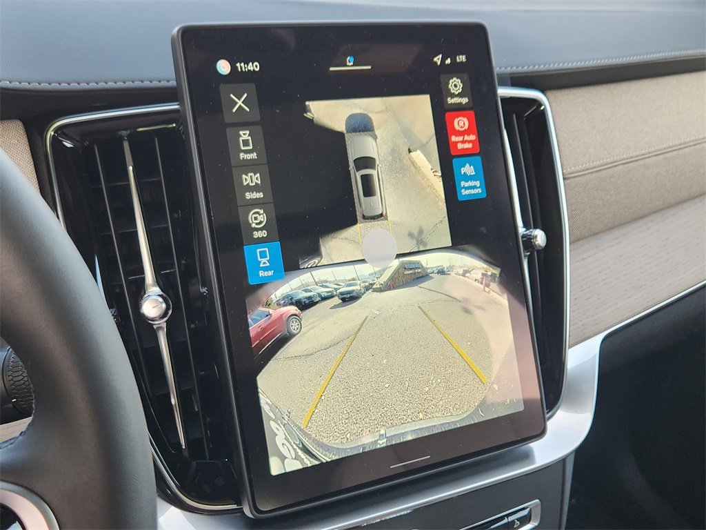 New 2026 Volvo XC90 B6 Ultra w/ Lounge Package image 13