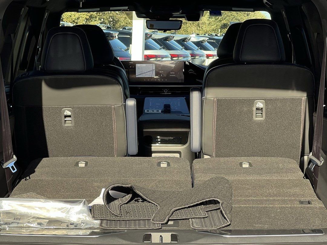 New 2026 INFINITI QX80 4WD image 25