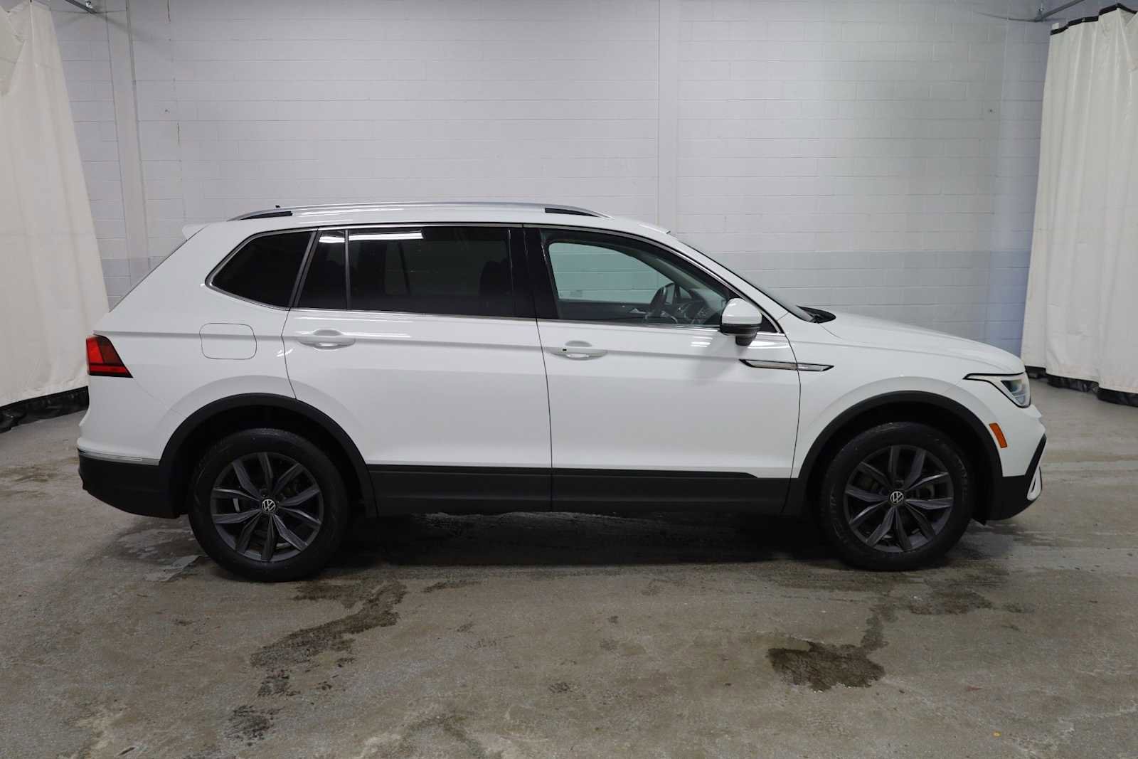 Used 2022 Volkswagen Tiguan SE image 10