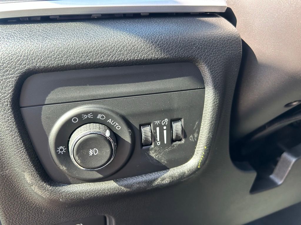 New 2026 Jeep Grand Cherokee L Limited image 15