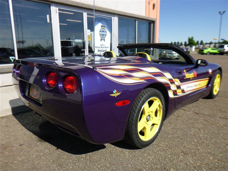 Used 1998 Chevrolet Corvette Convertible w/ Memory Pkg RWD image 4