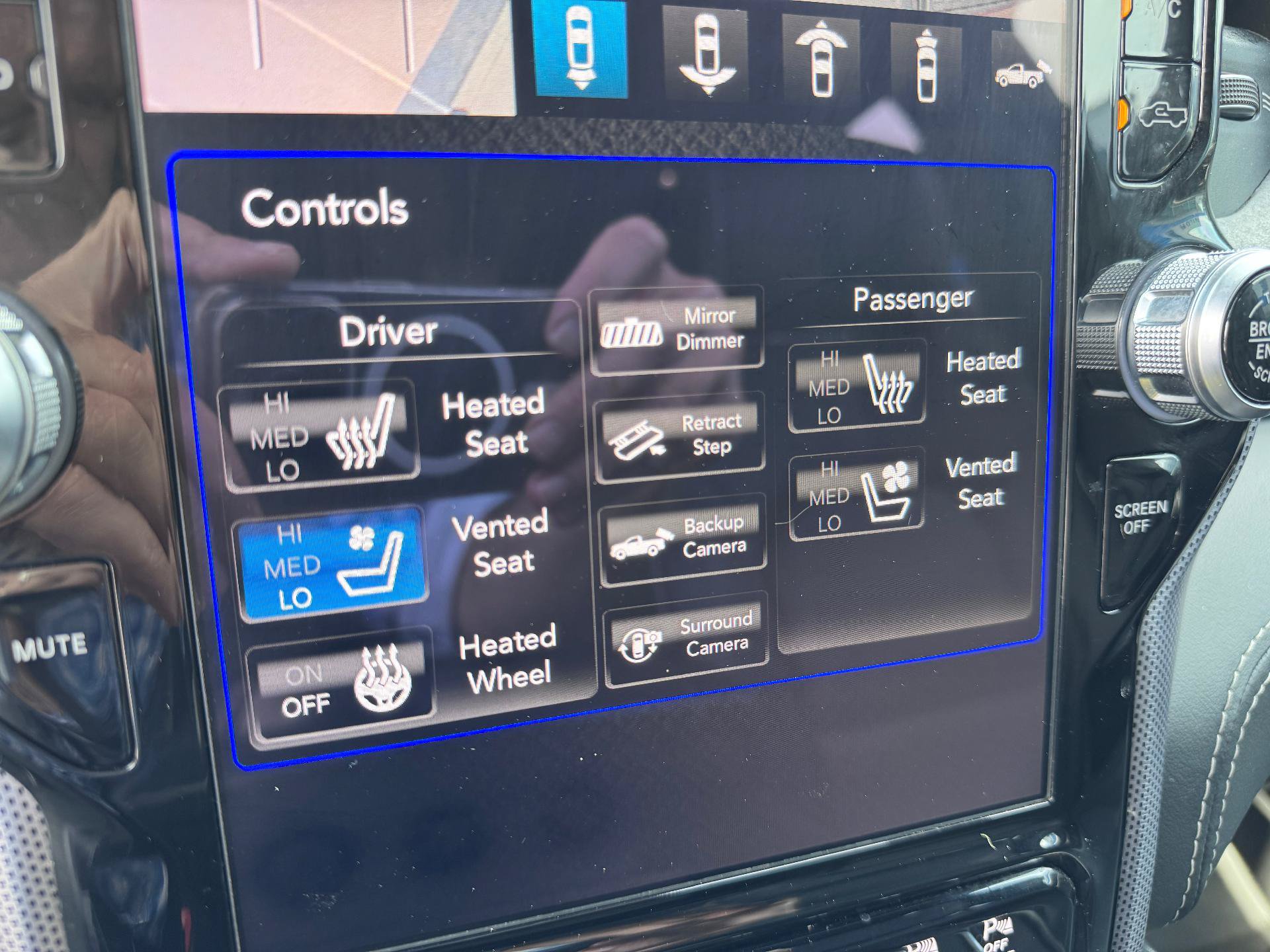 Used 2019 RAM 1500 Limited AWD/4WD image 33