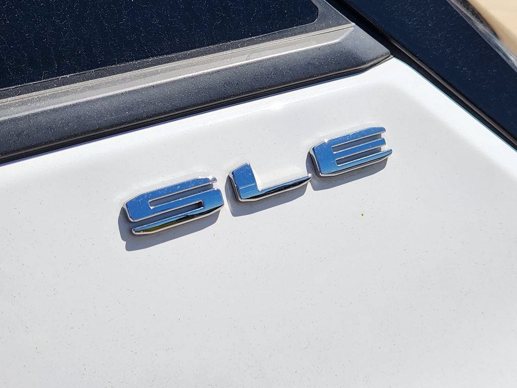 Used 2023 GMC Terrain SLE w/ Driver Convenience Package AWD/4WD image 14