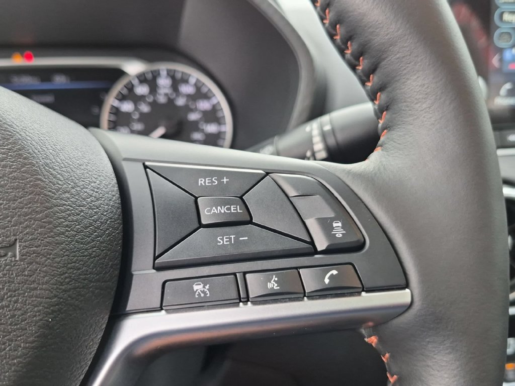 Used 2025 Nissan Sentra SR w/ SR Premium Package FWD image 20