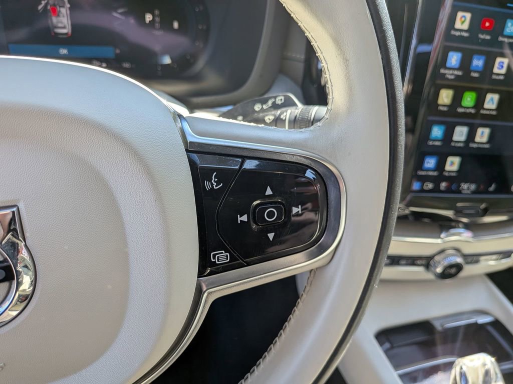 Used 2023 Volvo XC60 B6 Ultimate w/ Climate Package image 18