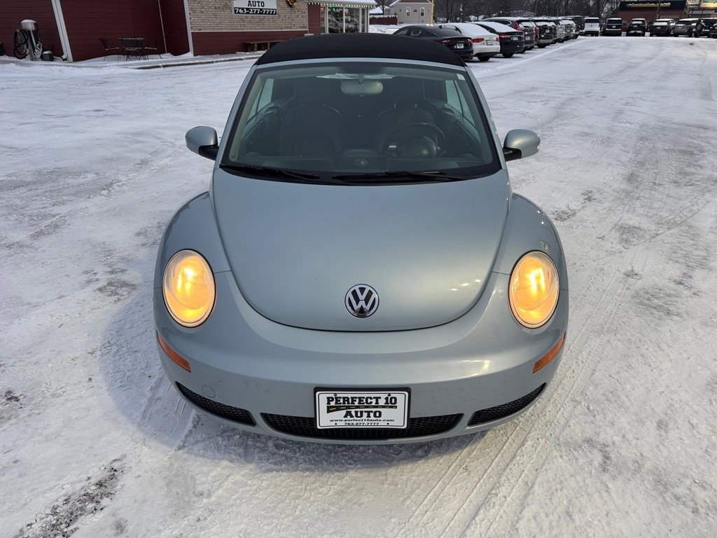 Used 2009 Volkswagen Beetle S image 12