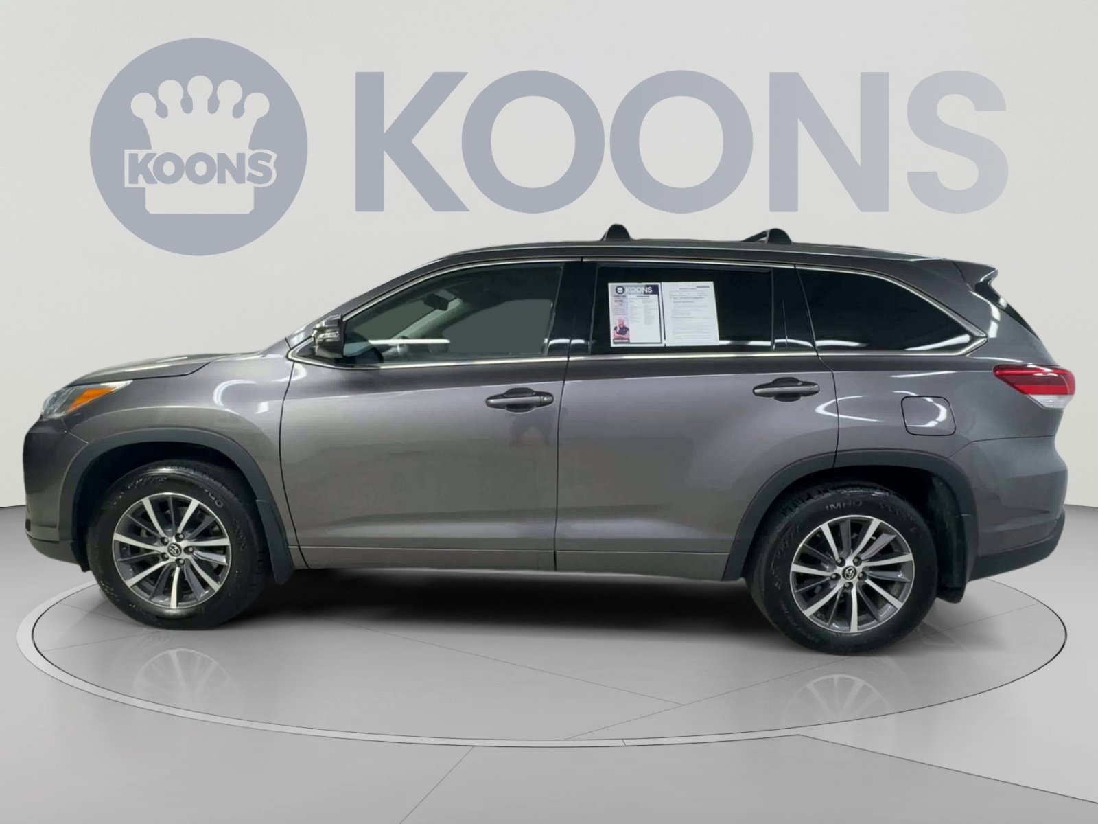 Used 2018 Toyota Highlander XLE AWD/4WD image 7