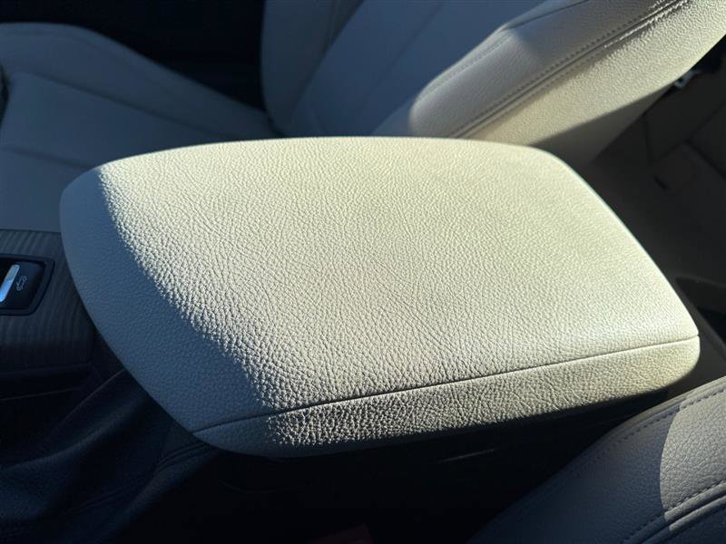 Used 2018 BMW 230i Convertible image 29