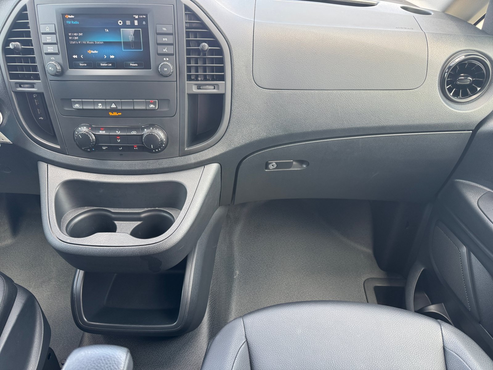 Used 2023 Mercedes-Benz Metris Passenger image 19