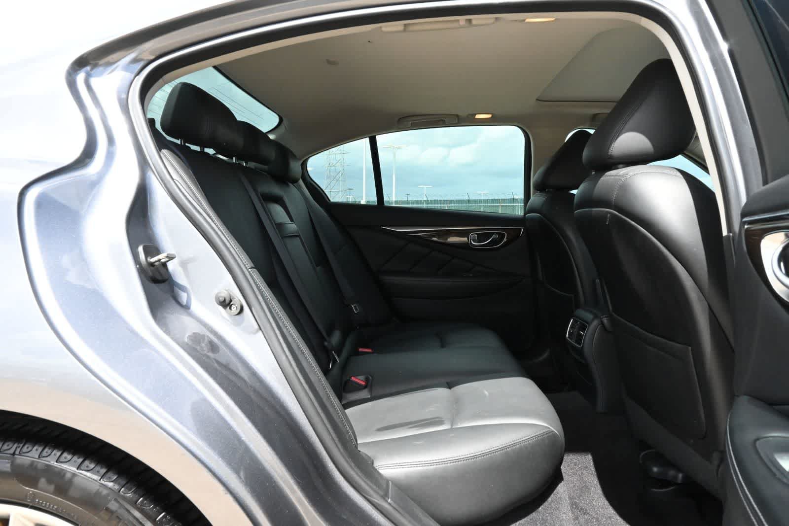 Used 2018 INFINITI Q50 Luxe AWD/4WD image 22