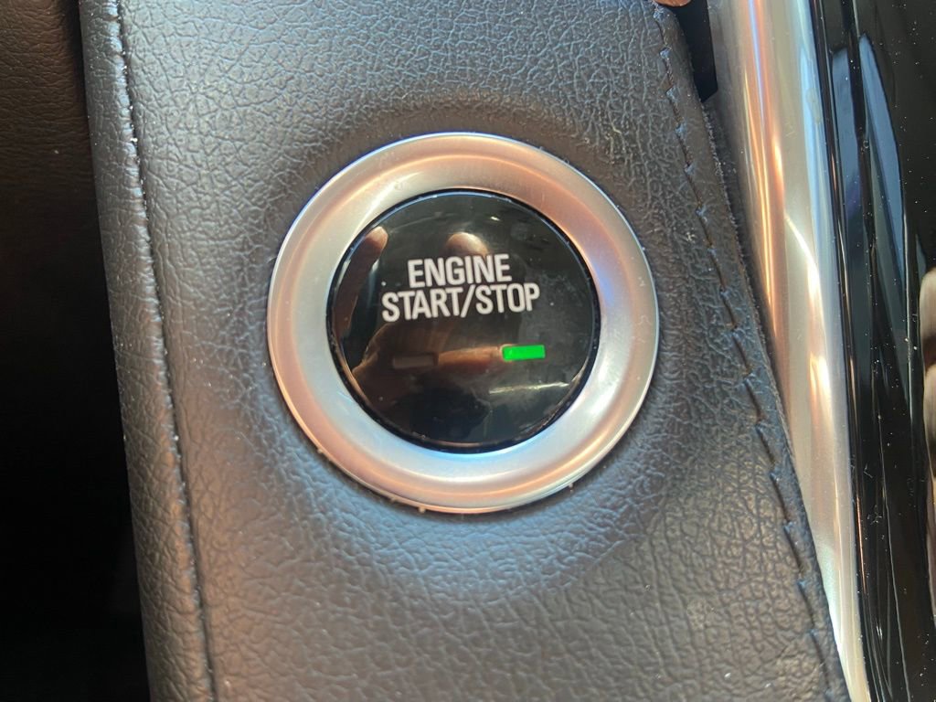 Used 2019 Cadillac Escalade Premium Luxury AWD/4WD image 17