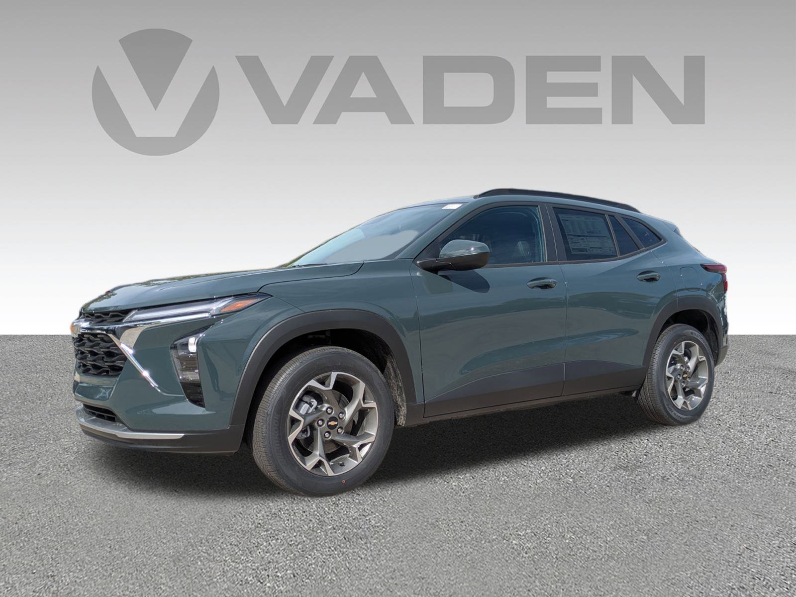New 2026 Chevrolet Trax LT w/ Driver Confidence Package FWD image 2