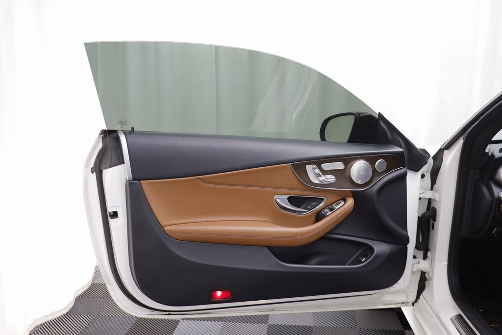 Used 2018 Mercedes-Benz C 300 Coupe image 4