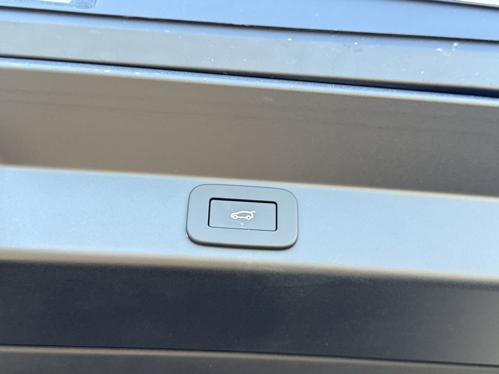 New 2025 Land Rover Range Rover Sport SE image 14