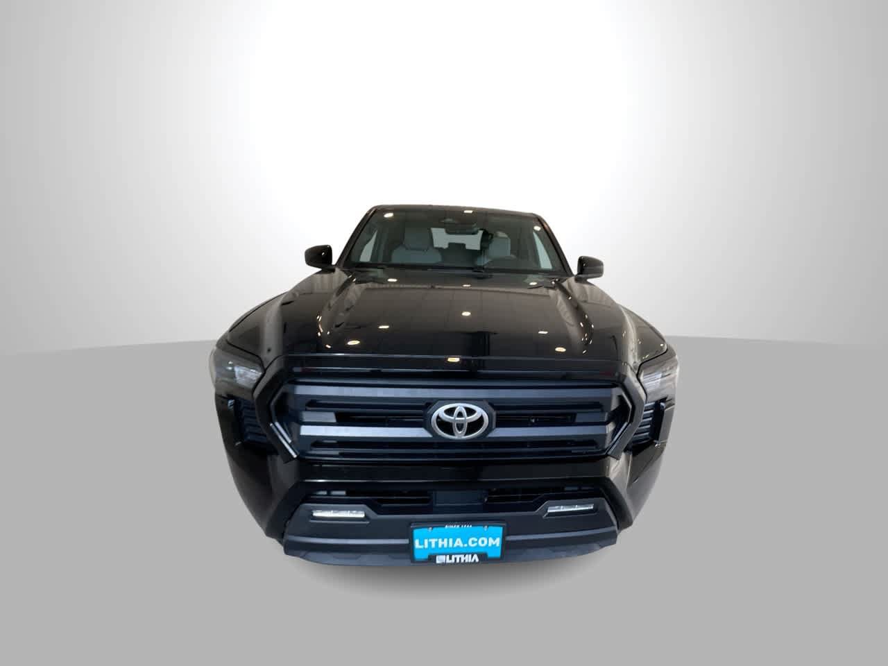 Used 2024 Toyota Tacoma SR5 AWD/4WD image 3