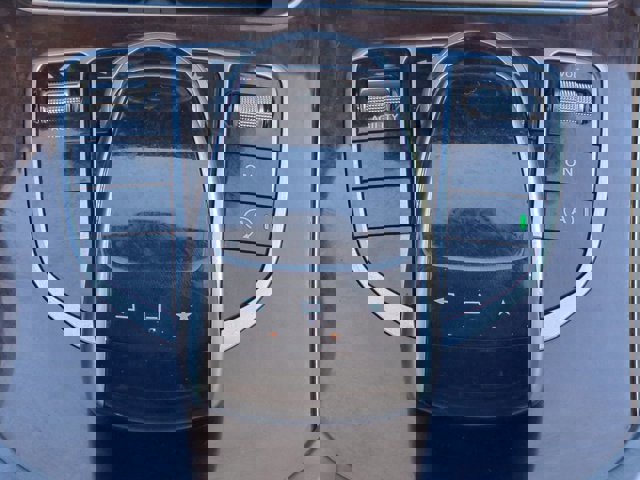 Used 2015 Mercedes-Benz C 300 4MATIC Sedan image 18