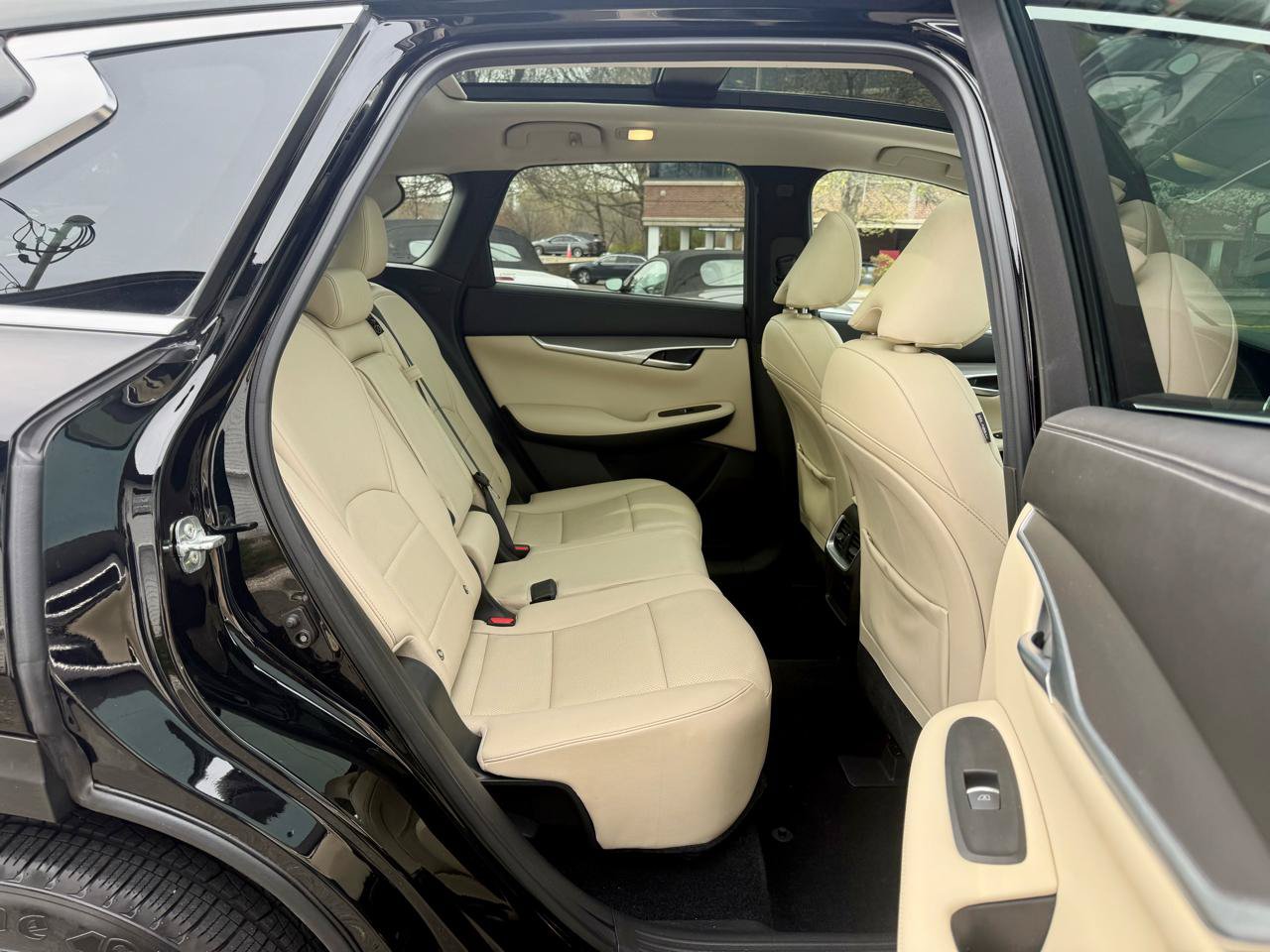 Used 2022 INFINITI QX50 Luxe w/ Cargo Package AWD/4WD image 24