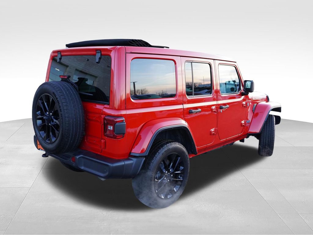 Certified 2025 Jeep Wrangler Unlimited Sahara w/ Safety Group AWD/4WD image 6