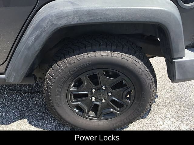 Used 2018 Jeep Wrangler Unlimited Sport image 14