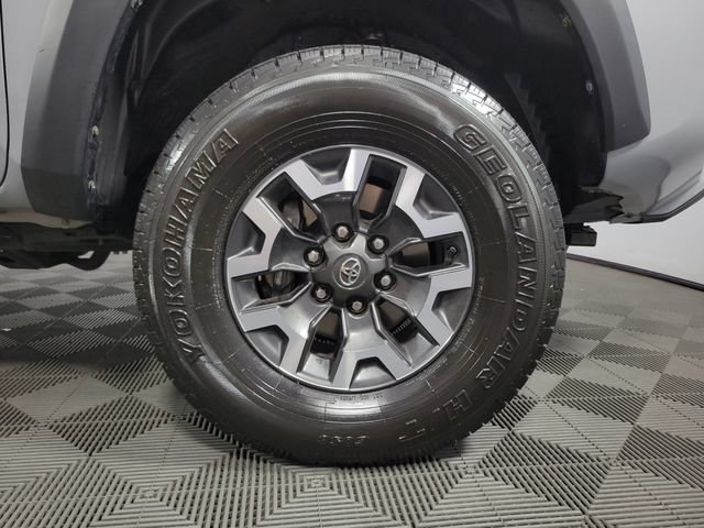 Used 2020 Toyota Tacoma TRD Off-Road w/ Technology Package AWD/4WD image 11