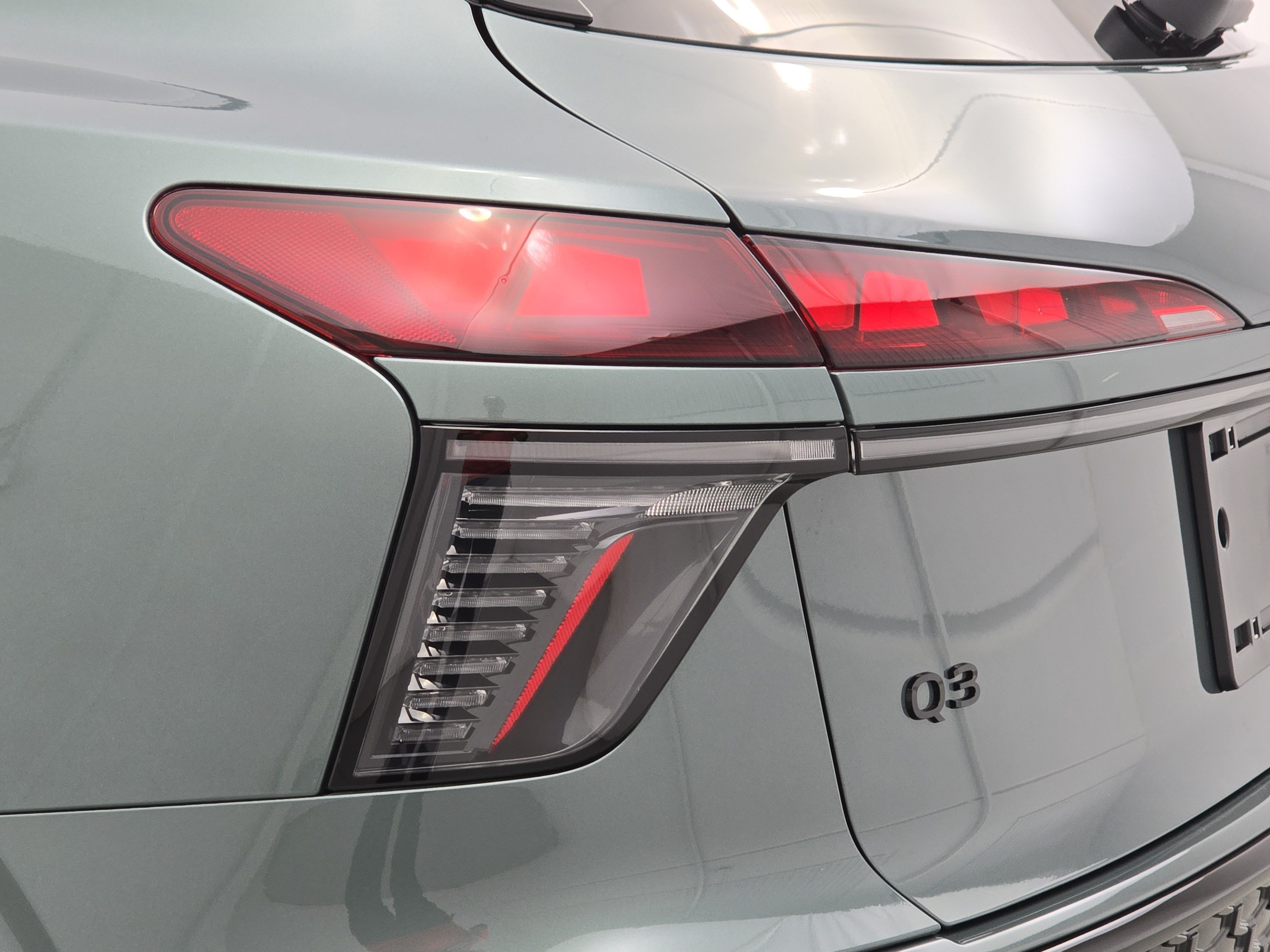 New 2026 Audi Q3 quattro 2.0T AWD/4WD image 35