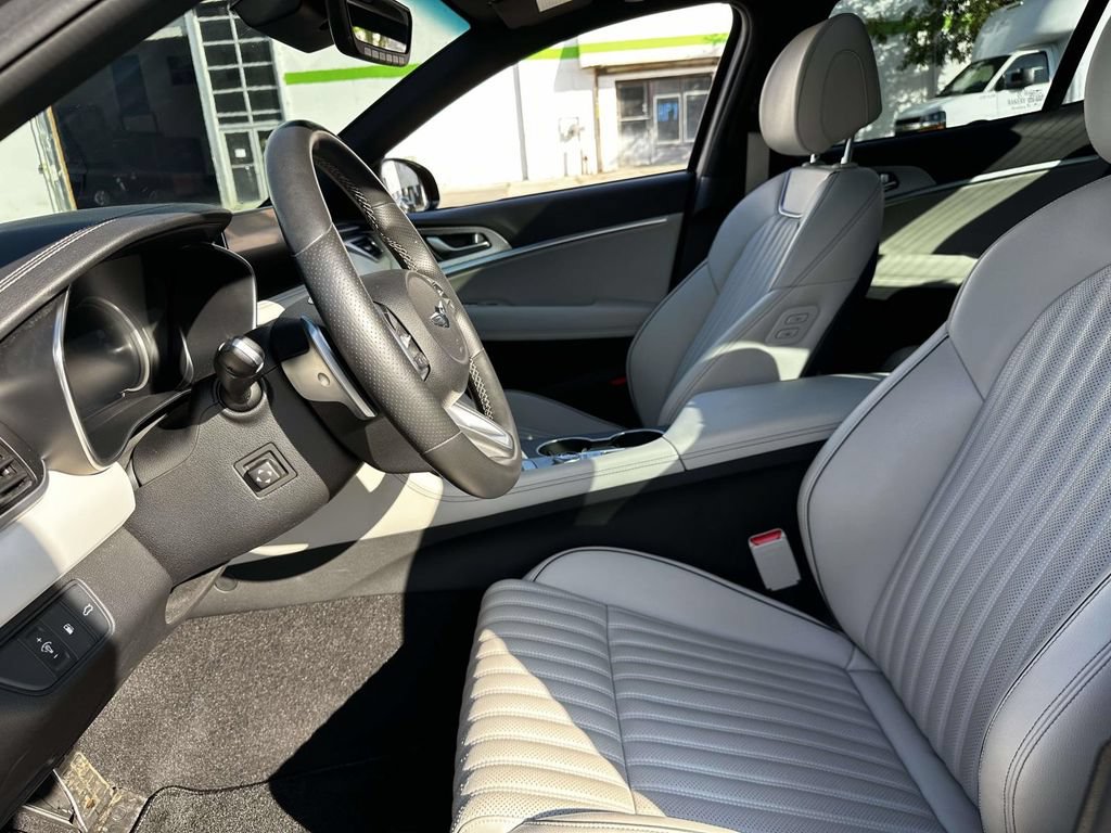 Used 2023 Genesis G70 2.0T w/ Sport Prestige Package AWD/4WD image 17