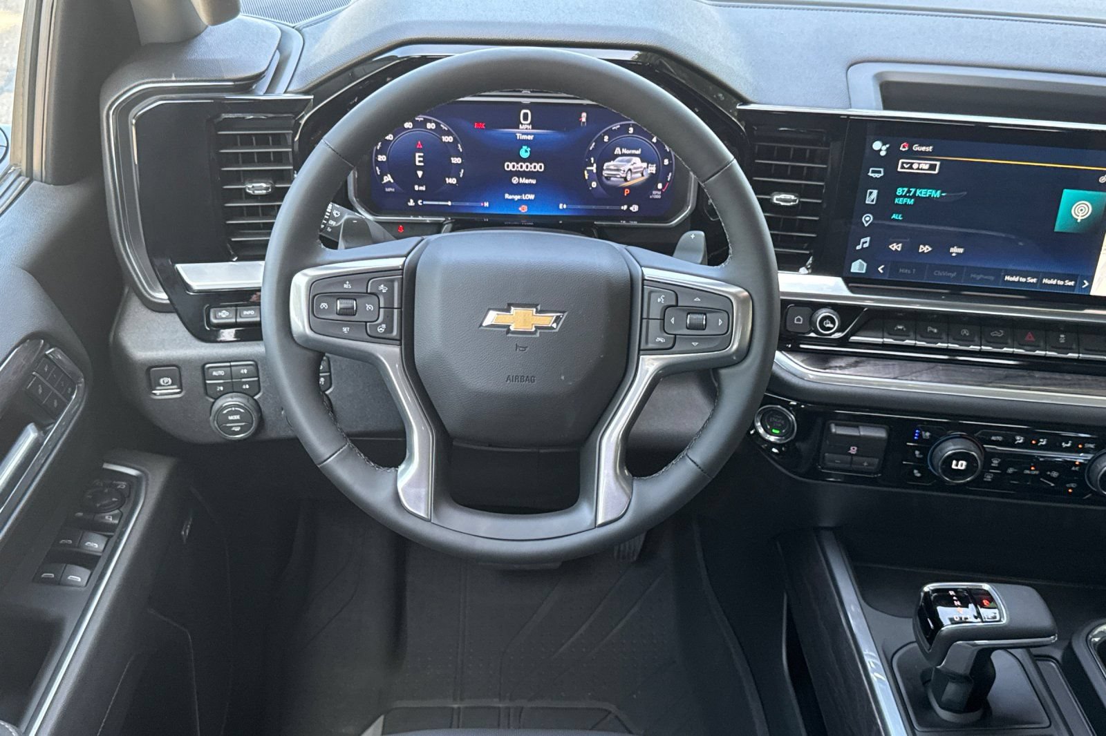 New 2026 Chevrolet Silverado 1500 LTZ w/ LTZ Premium Package AWD/4WD image 13