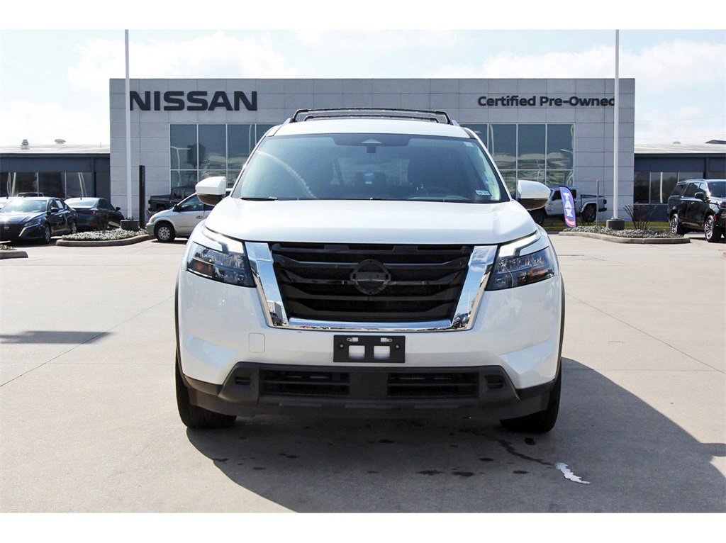 Used 2025 Nissan Pathfinder SV w/ Cargo Package image 8
