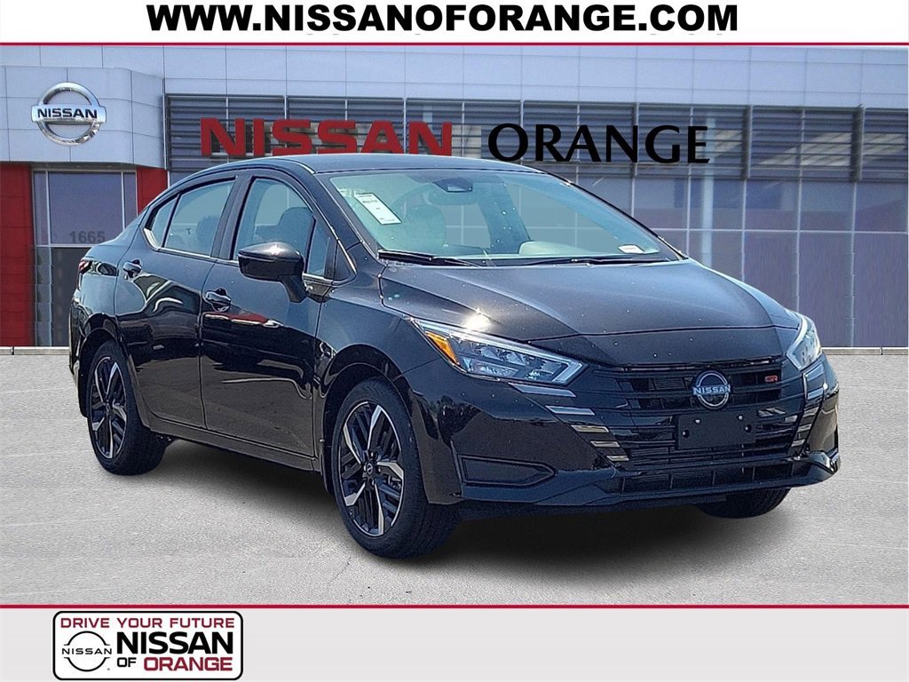 New 2025 Nissan Versa SR w/ Trunk Package