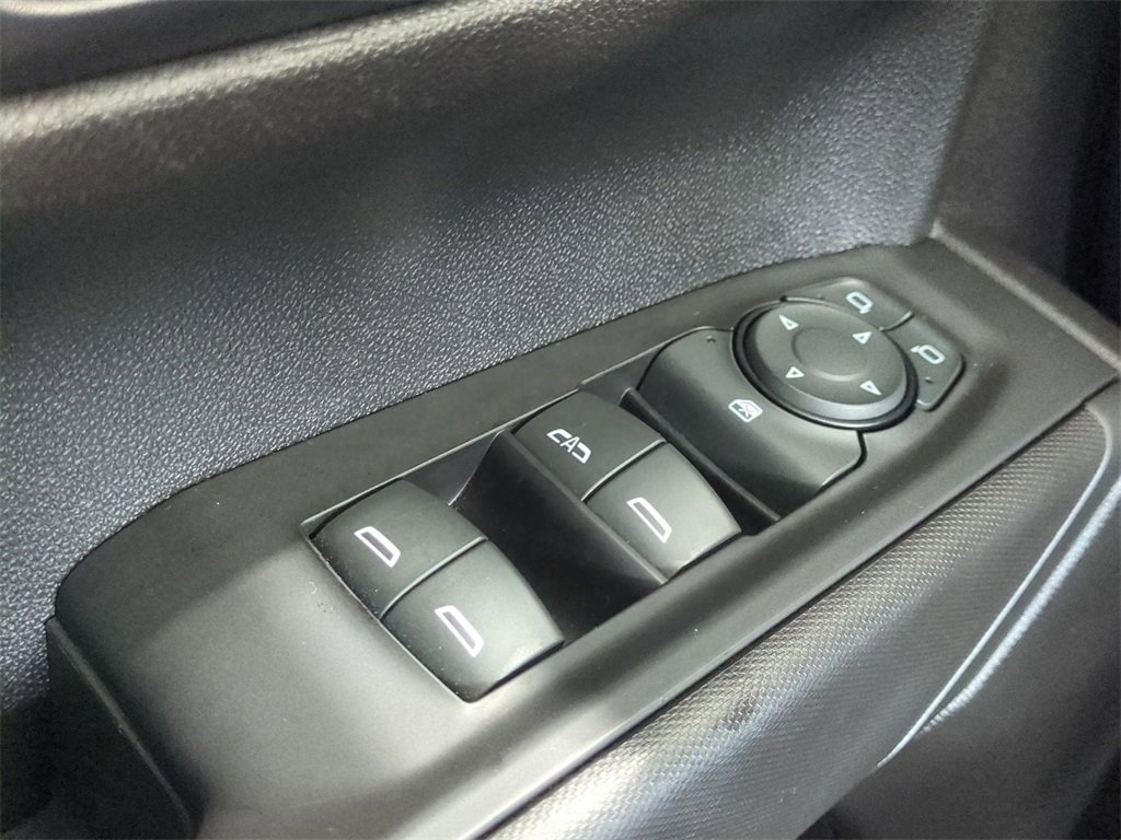 Used 2020 Chevrolet Silverado 1500 Custom w/ Custom Convenience Package image 26