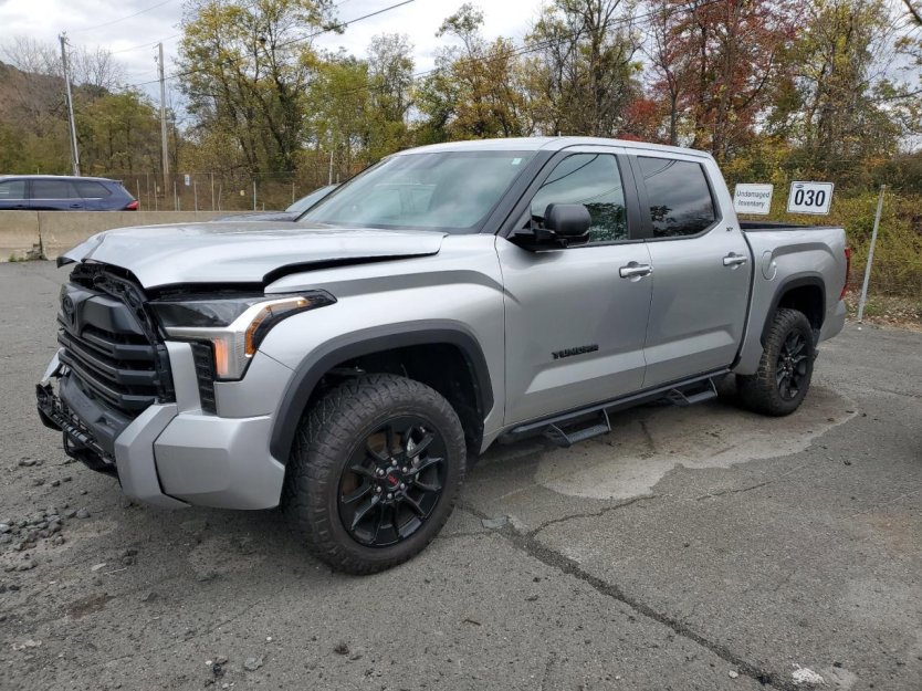 Used 2025 Toyota Tundra SR image 3