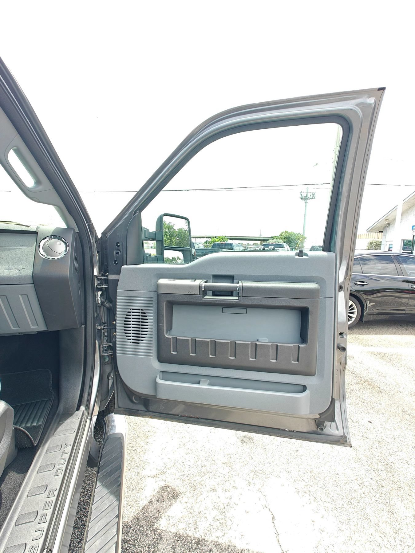Used 2011 Ford F350 XLT w/ Camper Pkg AWD/4WD image 20