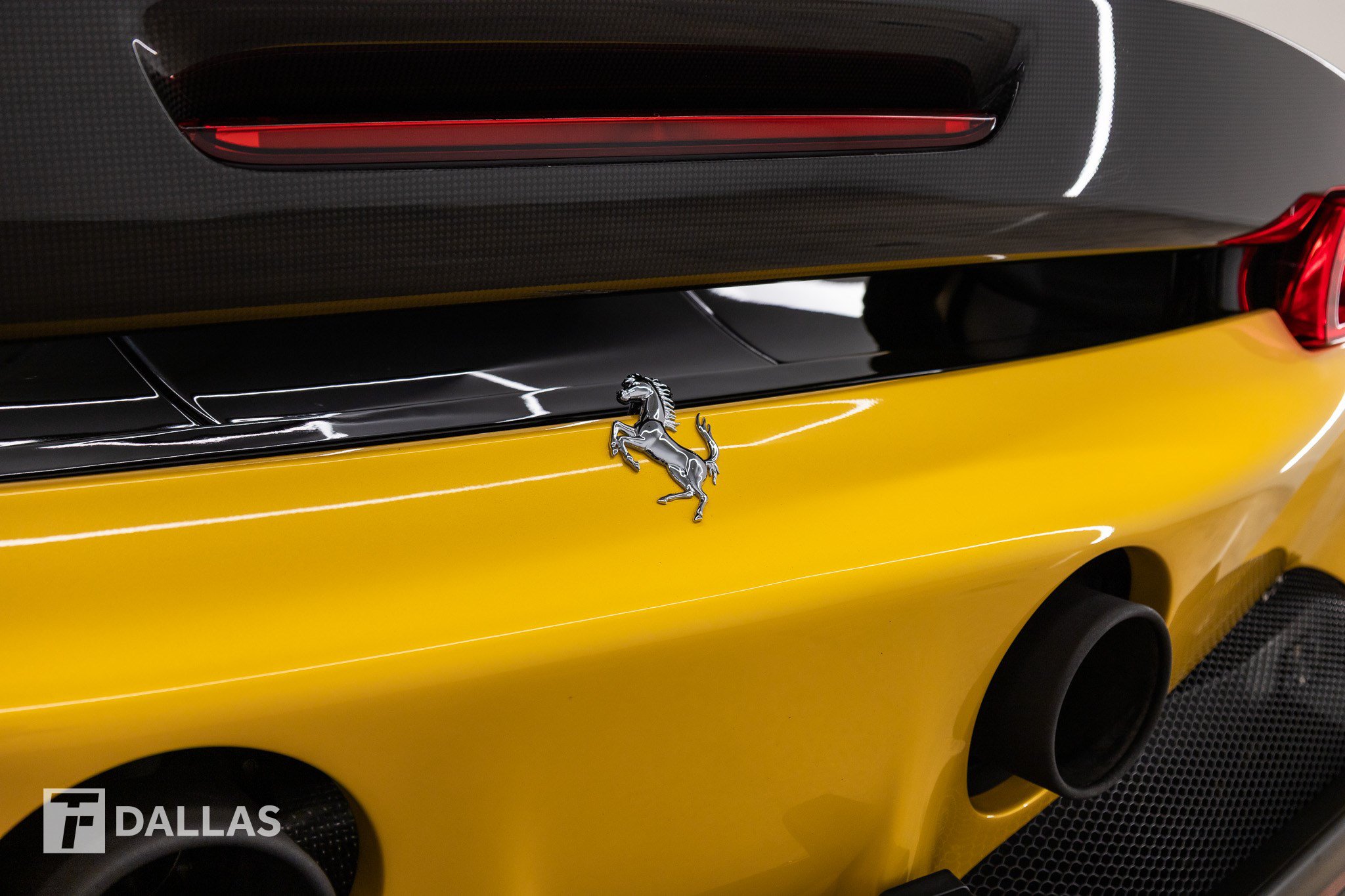 Used 2024 Ferrari SF90 Spider AWD/4WD image 11