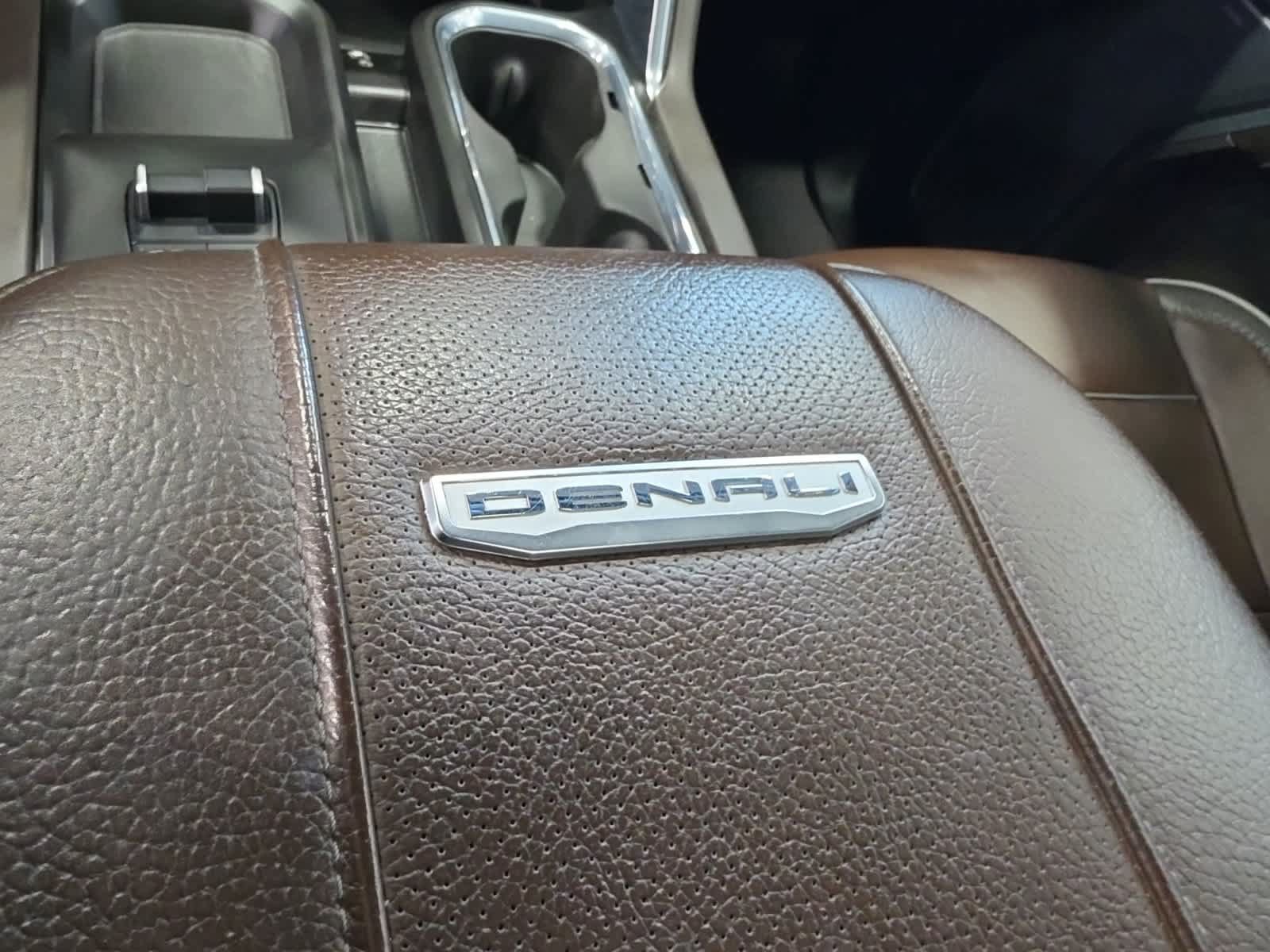 Used 2024 GMC Sierra 2500 Denali w/ Denali Reserve Package AWD/4WD image 30