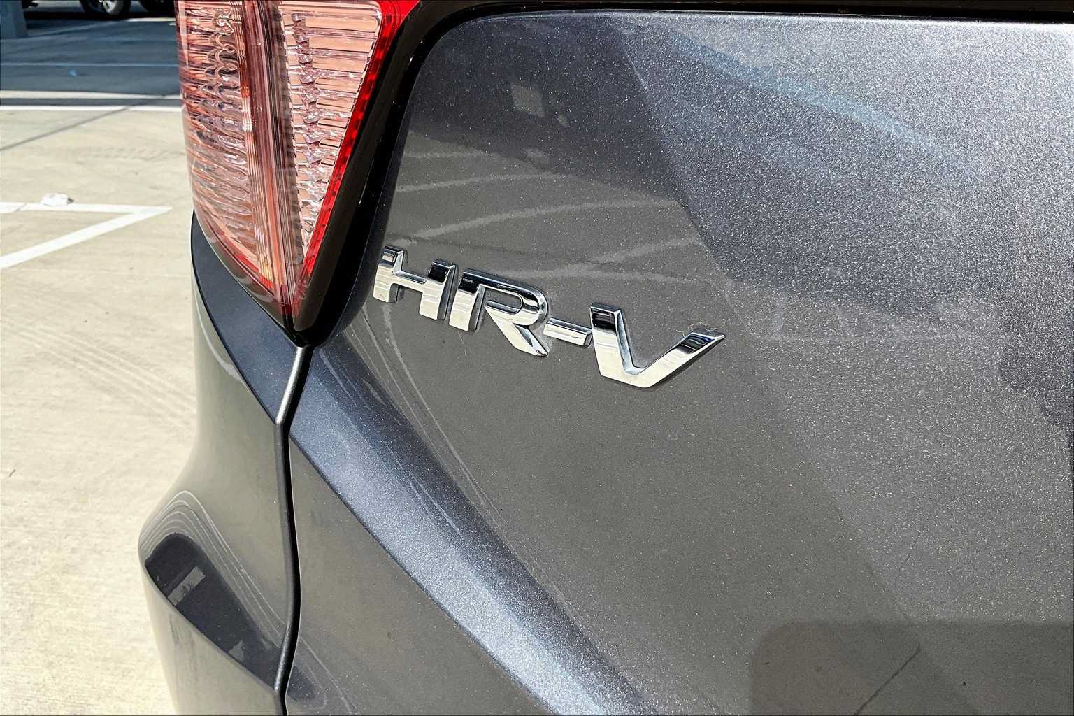Used 2017 Honda HR-V EX image 10