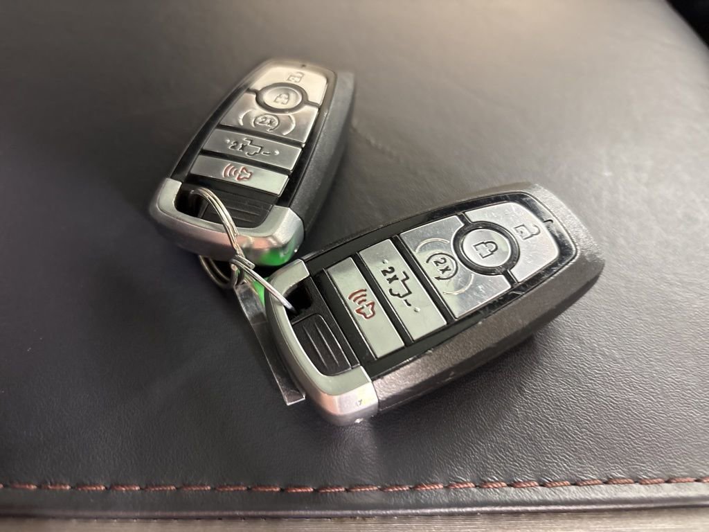 Used 2022 Ford F450 Platinum w/ FX4 Off-Road Package image 51