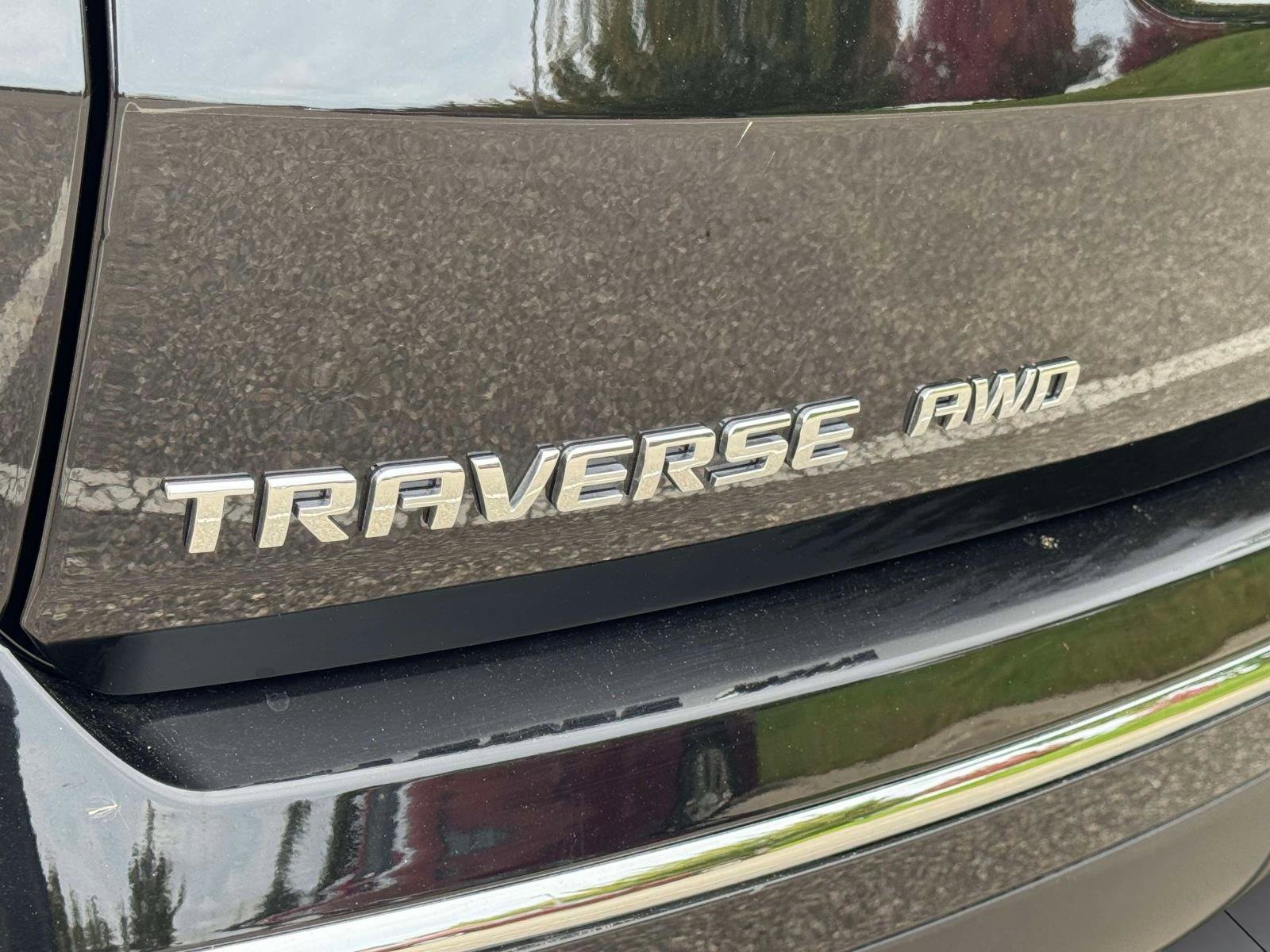 Used 2023 Chevrolet Traverse Premier image 8