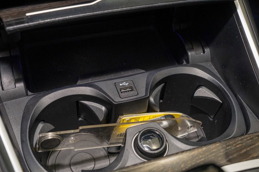 Used 2022 BMW 330i xDrive Sedan w/ Convenience Package image 17