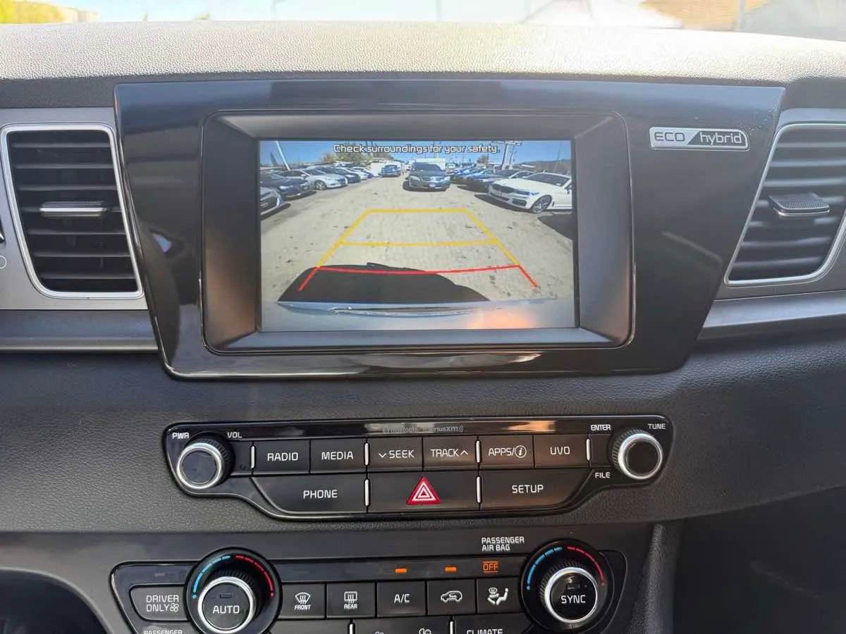Used 2019 Kia Niro FE FWD image 8