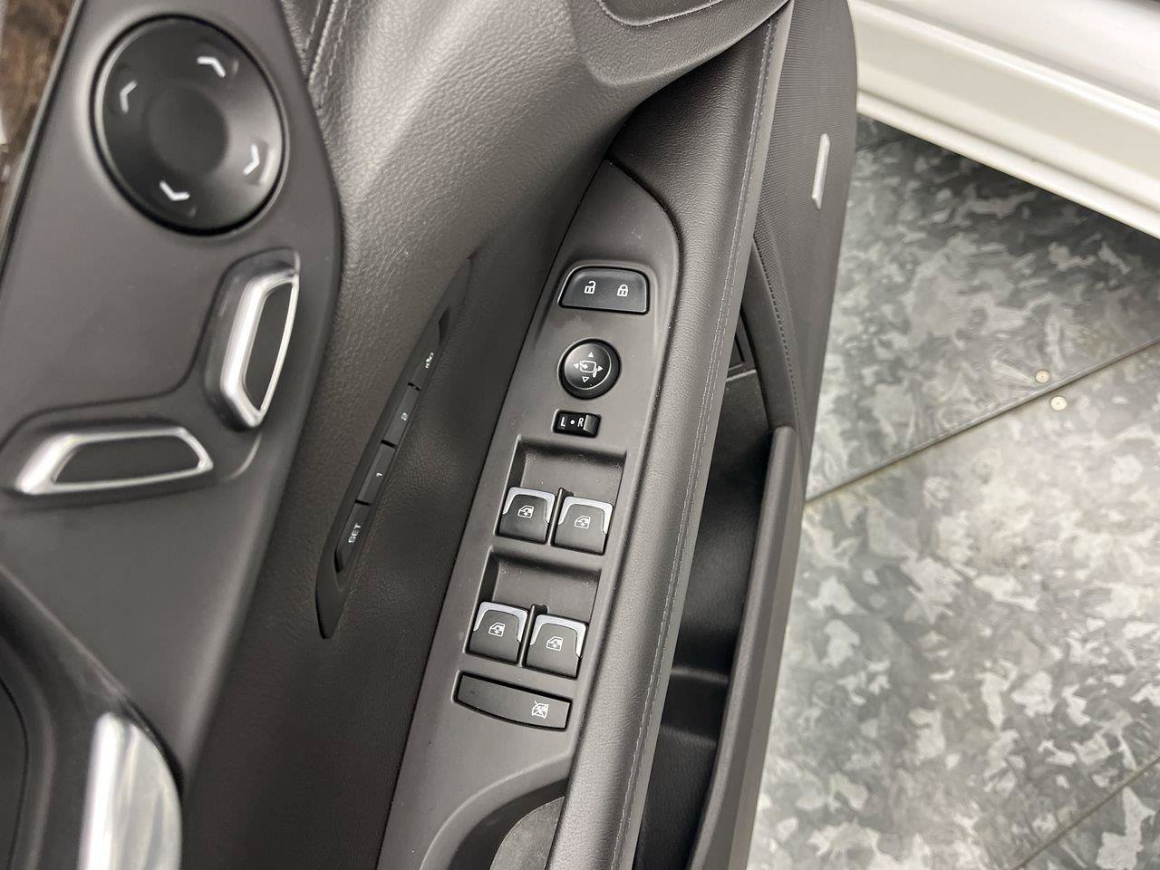 Used 2017 Cadillac CT6 Luxury AWD/4WD image 9