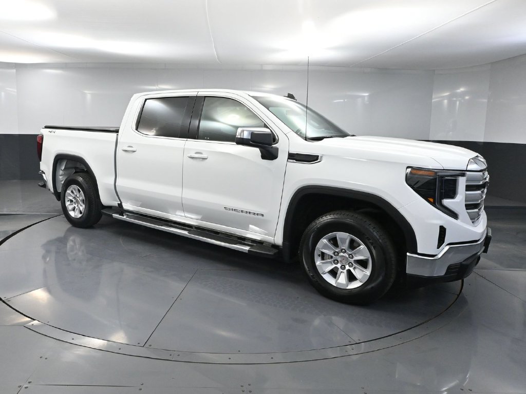 Used 2022 GMC Sierra 1500 SLE AWD/4WD image 1