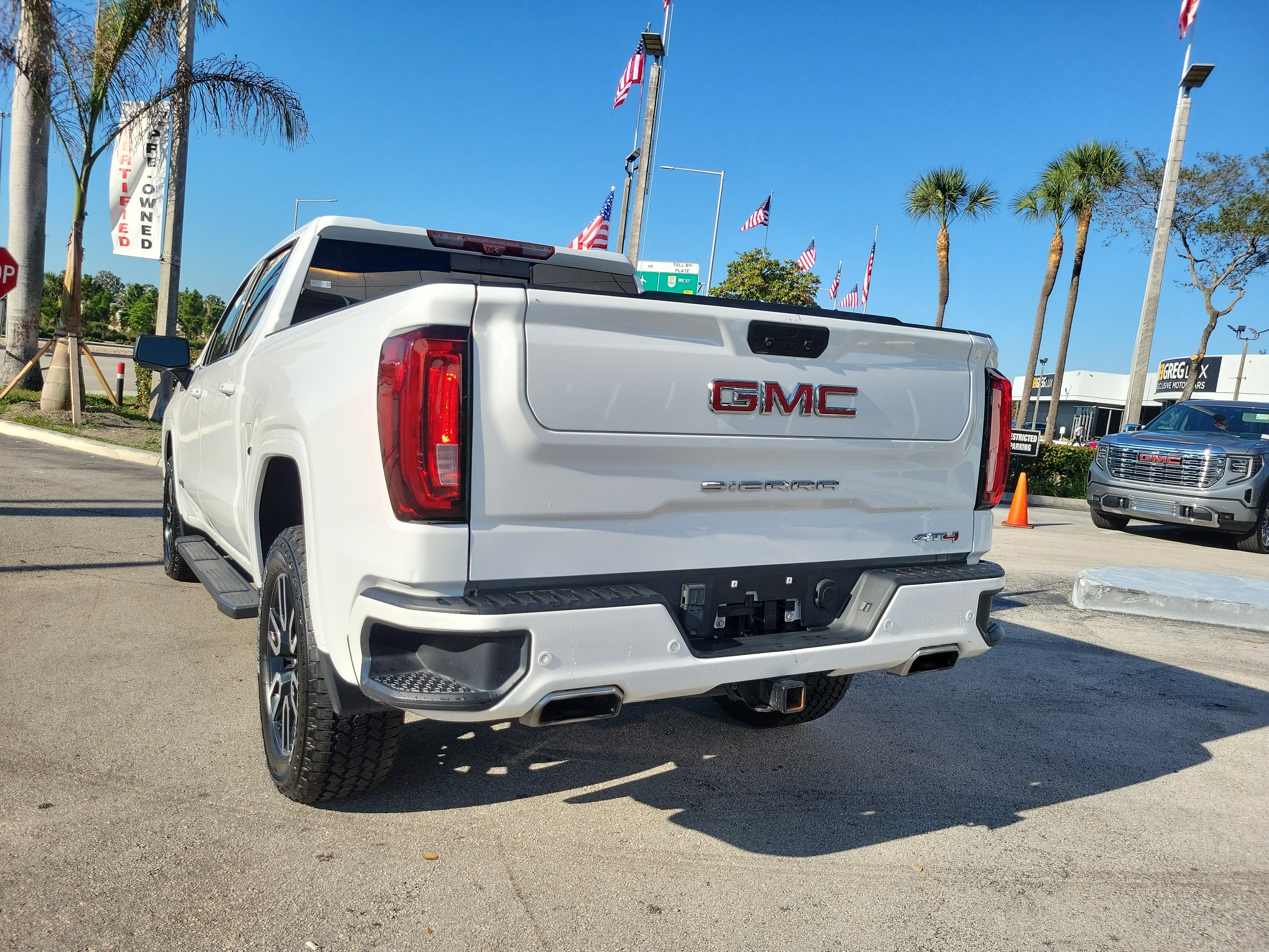 Used 2020 GMC Sierra 1500 AT4 w/ AT4 Premium Package image 6