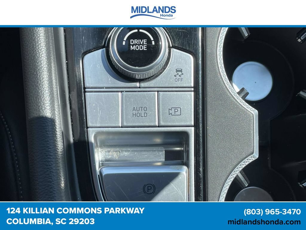Used 2025 Genesis G70 2.5T RWD image 29